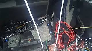Протяжка проводів дротів в задній двері багажника Duster Дастер паркувальної камери частина 1