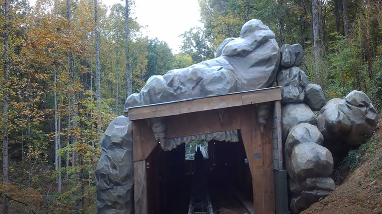 Lost Mine Mountain Coaster Pigeon Tennessee (4K HD POV