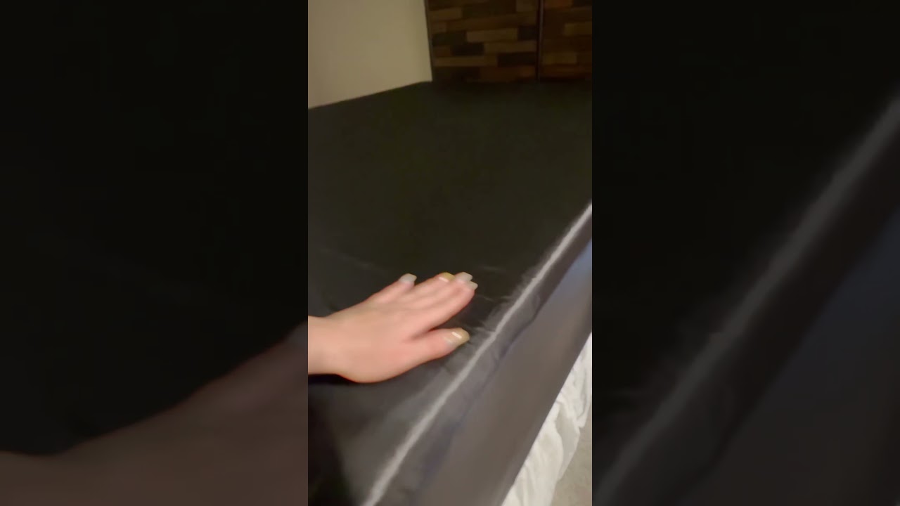 Slip into smooth, glossy black satin sheets and feel the difference.🖤🖤🖤