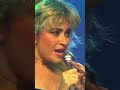 Este temazo de los 80s sigue sonando increíble 🪩✨ #pop #80smusic #fyp #video #retro #music #viral