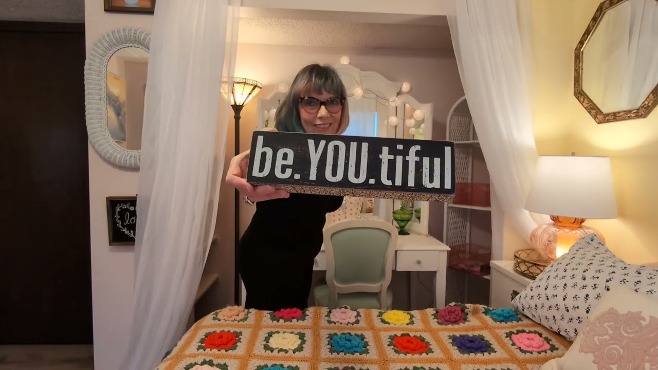 $0 CLOSET TURNED INTO VANITY GLAM ROOM SHE SHED FREE  NO BUY MAKEOVER