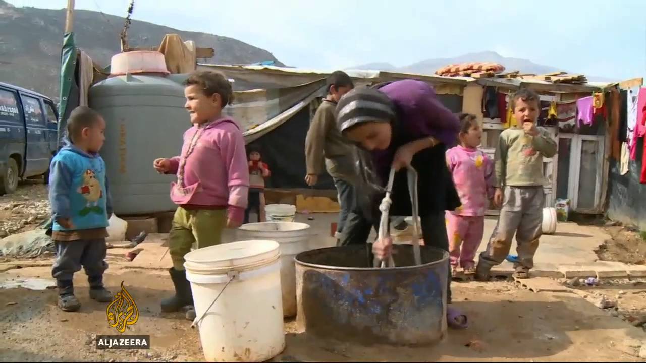 يعاني آلاف الأطفال السوريين في لبنان من سوء التغذية