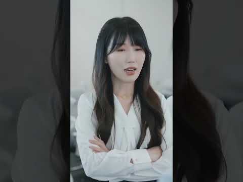 我妈偷听我的心声，带着三娃嫁给首富 poster