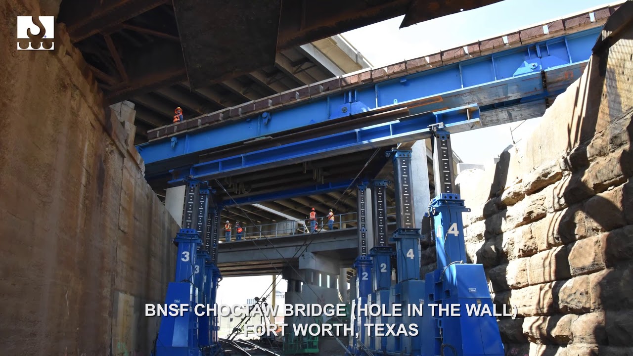 Setting of BNSF Choctaw Bridge (Hole in Wall)
