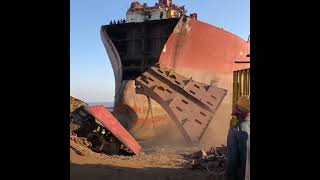 Famous Risky Ship Cutting ❗ Wealth