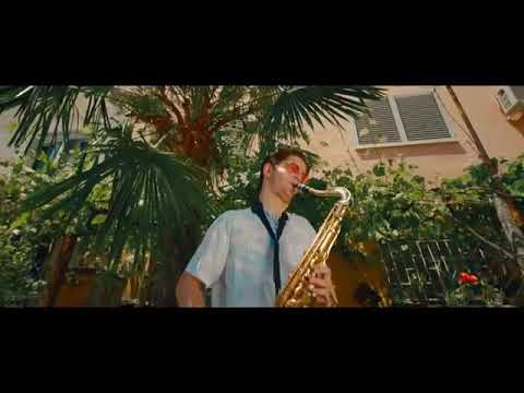 Tayna x Cricket - caliente (Official Video)
