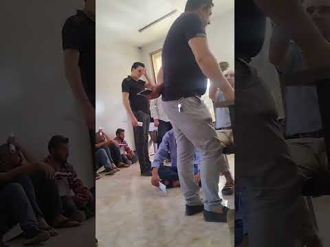 وقت بدك تطلع نمرة سياره بسوريا بيتمسح فيك الا ارض