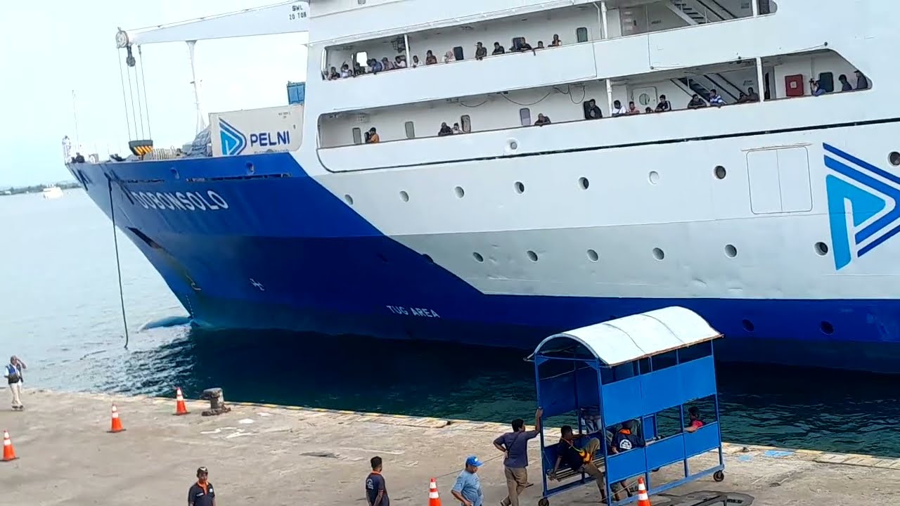 KM DOBONSOLO sandar sorong jam 17.00 berangkat jam 20.00 #pelnisorong #dobonsolo #mudiklebaran