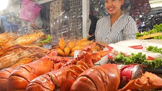: Street Food in Bangkok, Thailand. Best Stalls of Central World Square