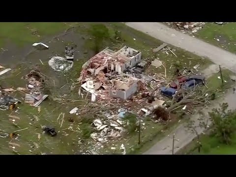 At least 6 dead in violent storms in southern U.S.