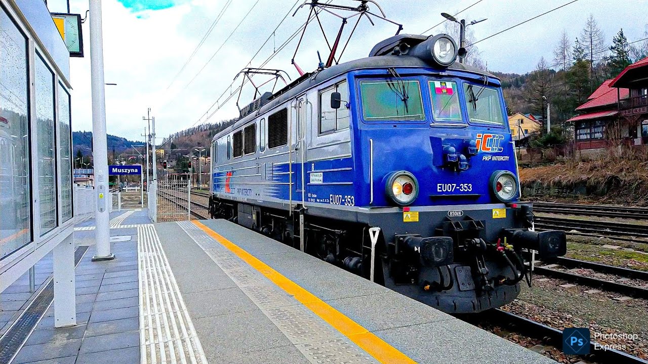 Manewry EU07-353 z IC MALINOWSKI na stacji Muszyna