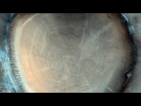 This Stupendous Crater on Mars Looks Eerily Like a Tree Stump