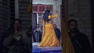 मुझे कंबल मंगा दे ओ बेदर्दी #viral #aryankelvin #desidancer #cockroachjantaparty #lagna #dayal