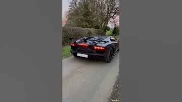 لامبورجيني معه اغاني حماسيه 