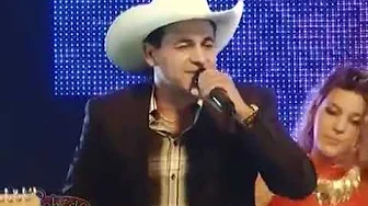 Robério e seus Teclados Musica ( Canequinho de Couro ) participação Marquinhos Robério e seus Teclados Musica ( Canequinho de Couro ) participação Marquinhos