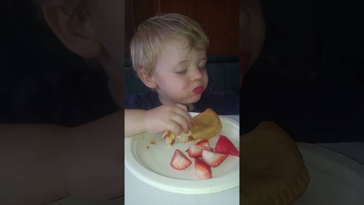 Kids falling asleep eating youtube