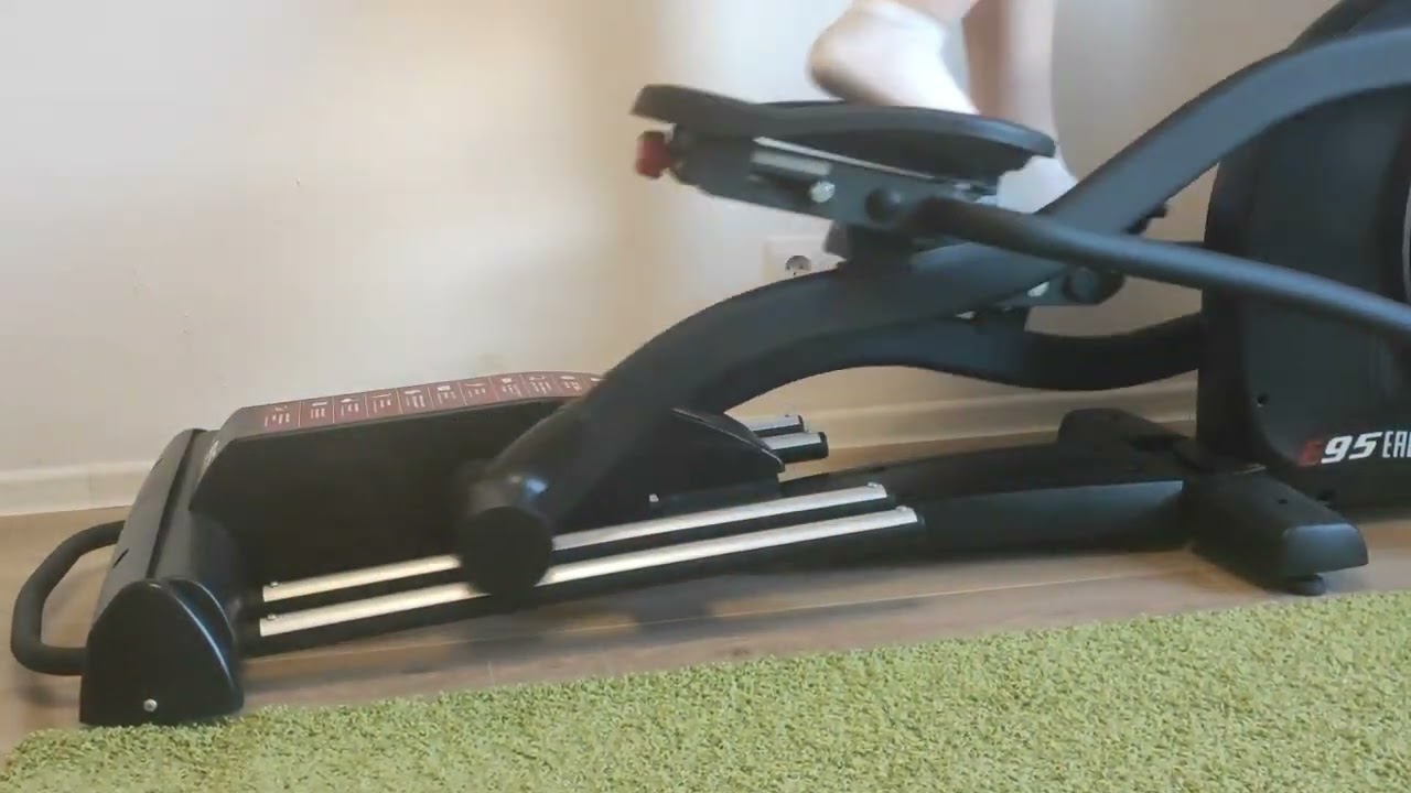 Эллиптический тренажер  Sole E95