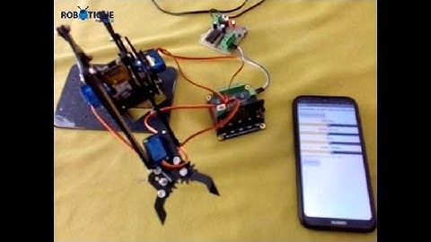 Control a robotic arm with Micro:bit and Smartphone