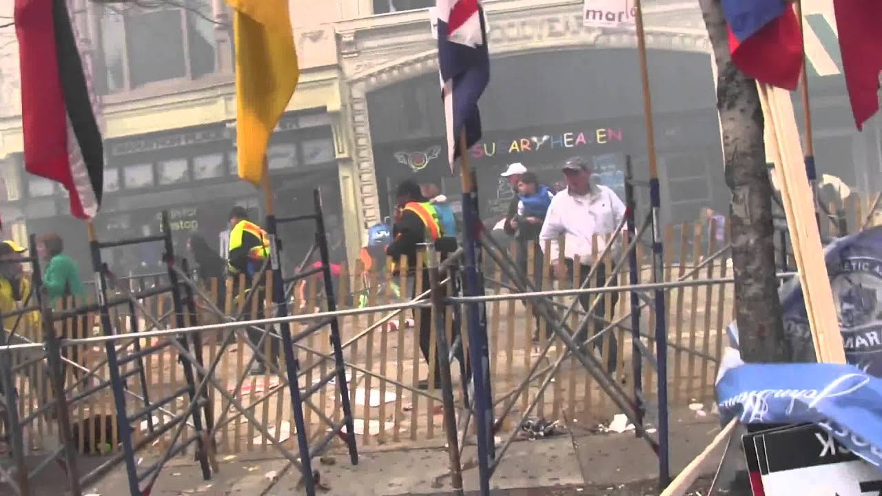 Взрыв на Бостонском марафоне - YouTube