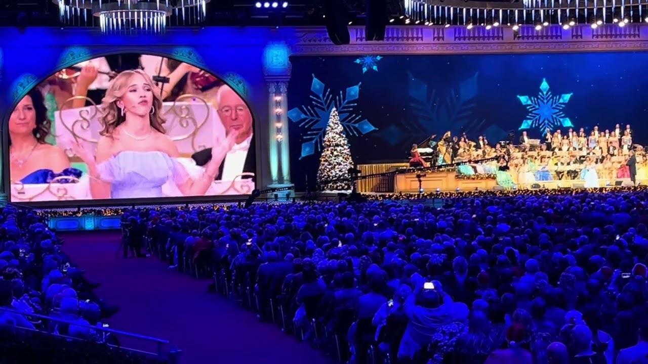 Emma Kok    Let it go  From Frozen  last Christmas concert 2024 MECC Maastricht The Netherlands