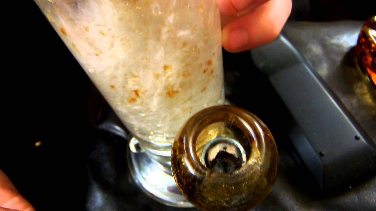 CHRontario Bros. Fat Dabs of Cheese Wax on a Custom Eric Ross 4.0 Stemless Double Showerhead