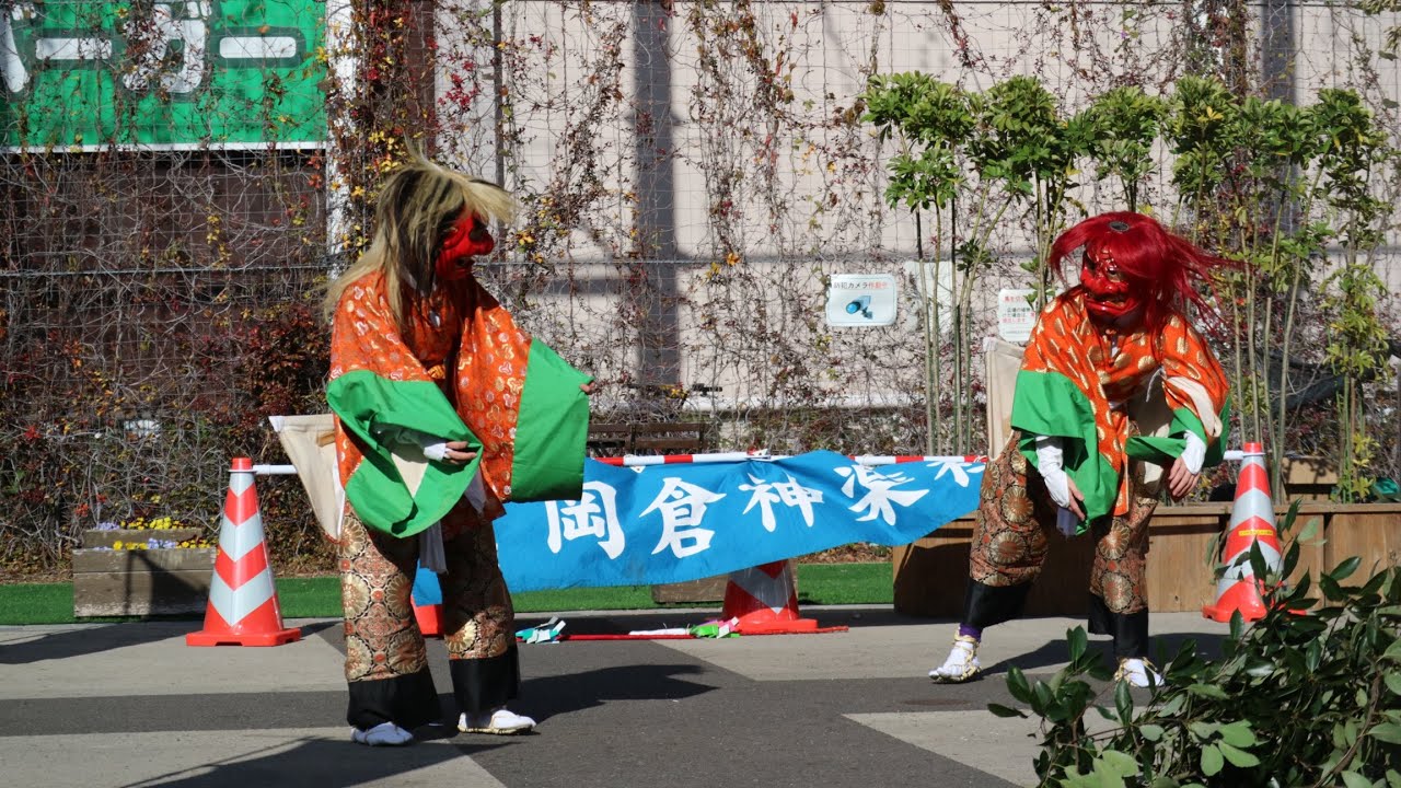 祝祭広場(1月2日)柴引  岡倉神楽社