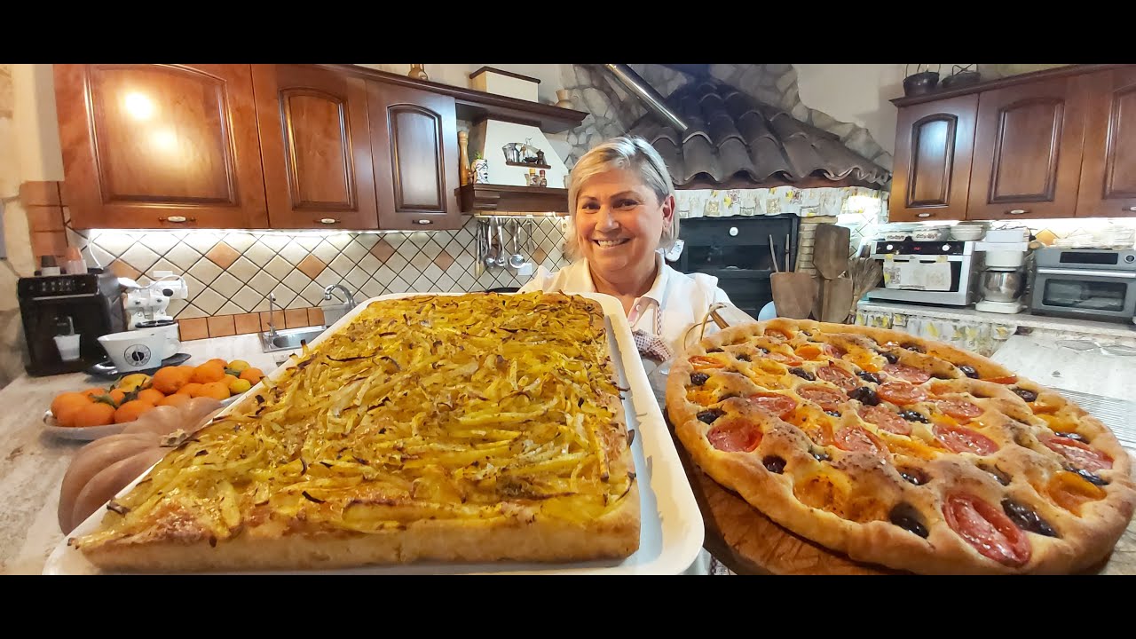 Картофельная пицца и фокачча с помидорами черри. Хрустящие снаружи, мягкие внутри! Тесто замешано...