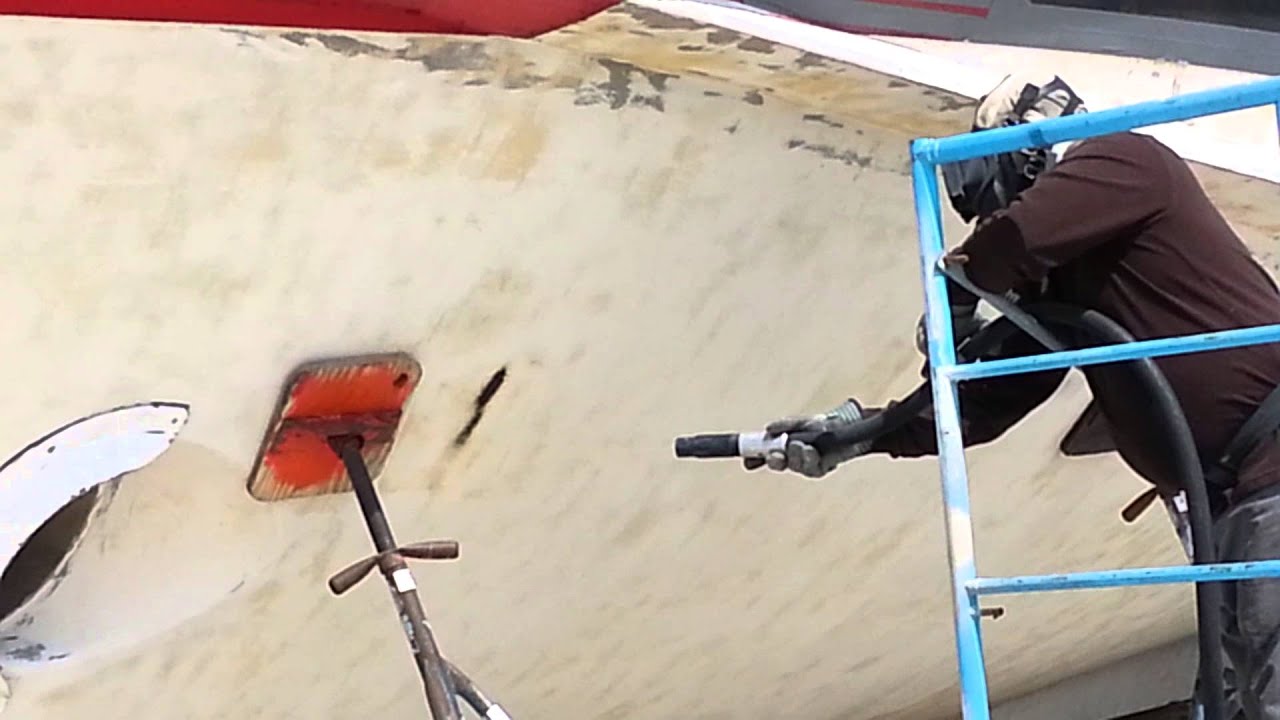 Sand Blasting hull bottom on 86ft Hatteras YouTube
