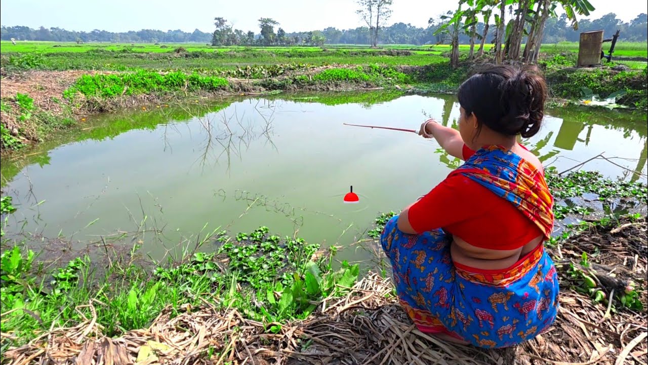 Fishing video ✅ Everyone can catch fish by watching the skillful girl's fishing techniques ||Hook