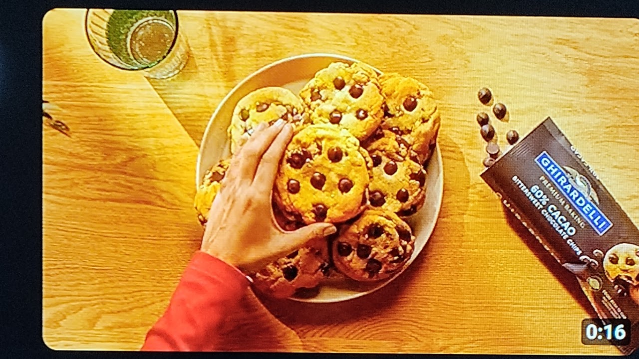 Teaching mystery guest.How to play grow a garden.