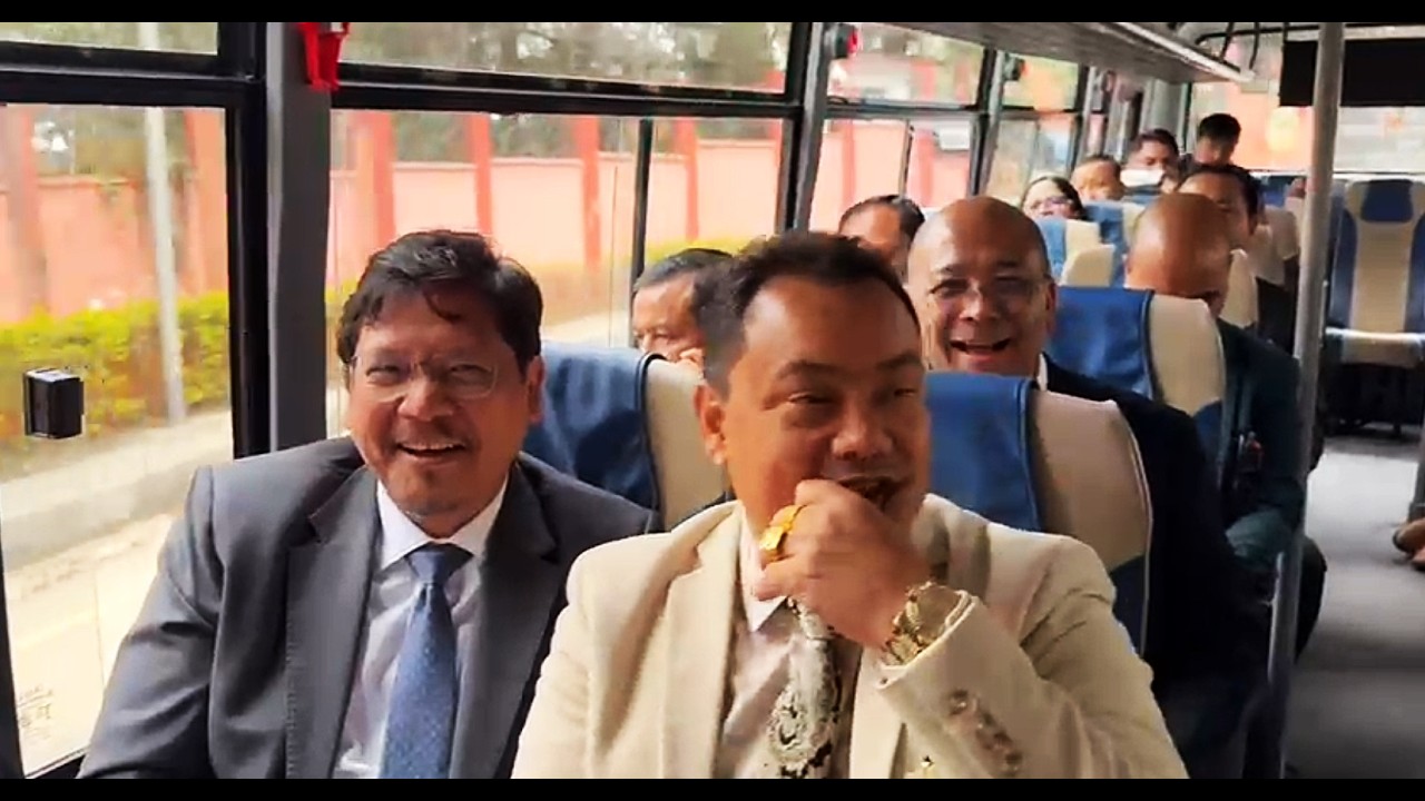 Daka Bus Shong Ki Nongialam Sorkar & Liang Pyrshah; Pynlait u Myntri Rangbah 84 Tylli ki Bus Thymmai