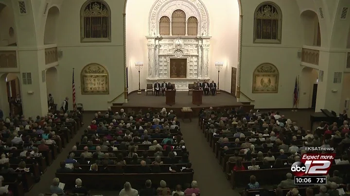 San Antonians of all faiths stand in solidarity to honor victims of Pittsburgh synagogue shooting