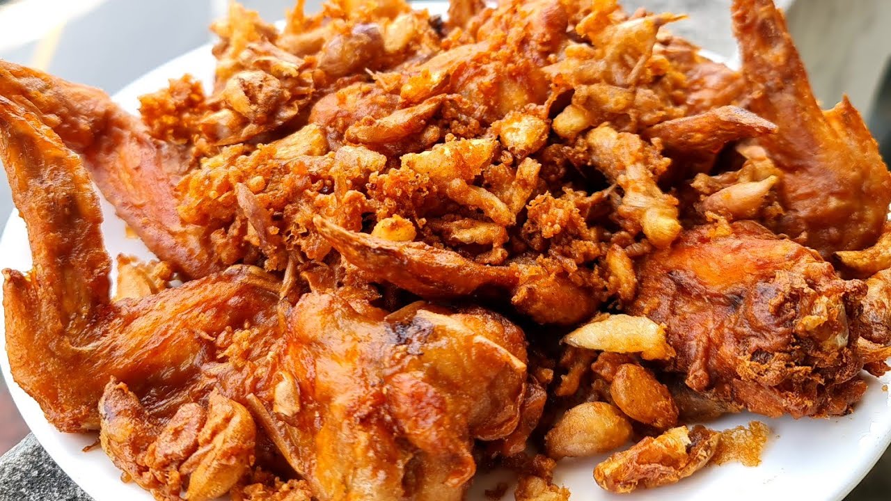 //ကြက်တောင်ပံကြက်သွန်ဖြူကြော် အနံ့မွှေးမွှေးခပ်ကြွပ်ကြွပ်အိအိ အလွယ်ကြော်နည်း 🍗😋