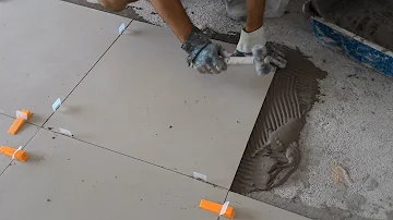 Como usar espaçador nivelador em porcelanato?