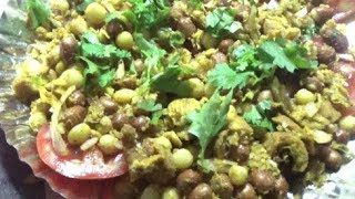 Indian street Foods | Street Foods Of R K Beach, Visakhapatnam, AP - Muri Mixture, Tomato Slice Etc.