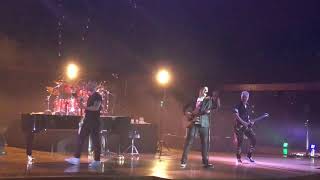 Ultimate Queen Celebration starring Marc Martel-I want it all-Live-Mexico City