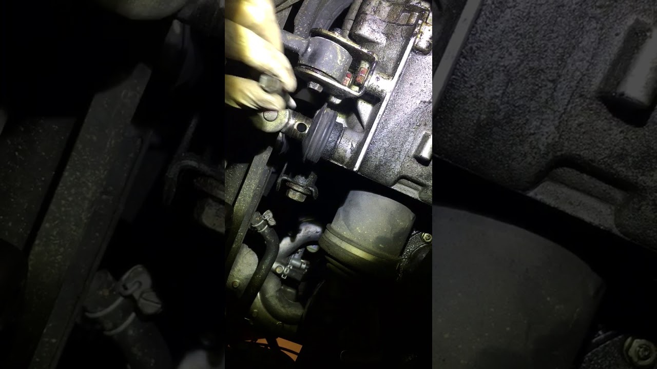 Removing Shift Linkage Pin (98 civic D series) YouTube
