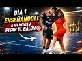 Día 1 - Enseñándole a mi novia a pisar el balón. ⚽️