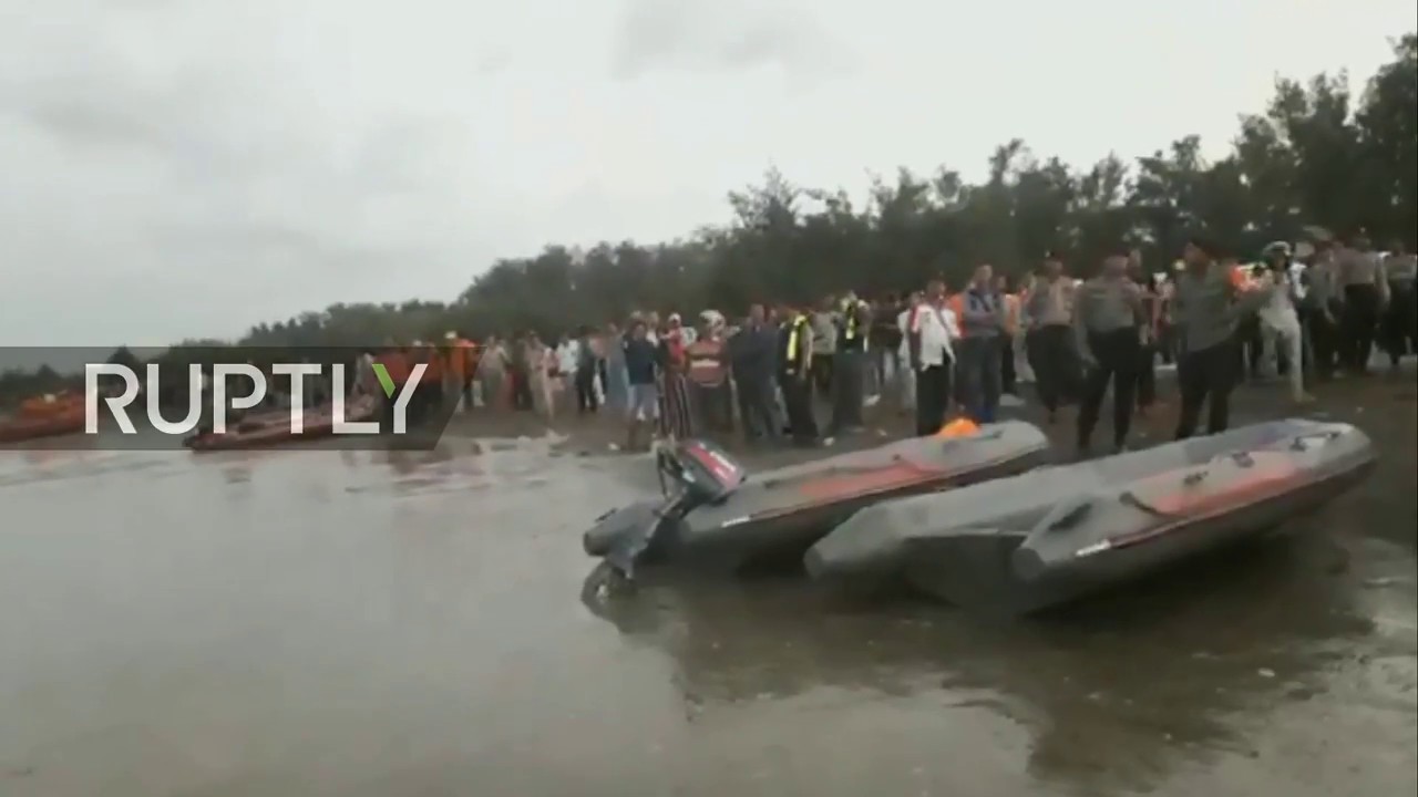 Live from Karawang coast after Lion Air JT-610 crash - YouTube