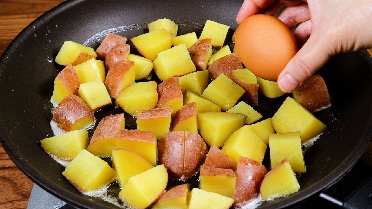 Potatoes with 1 egg! I've never had such delicious breakfast. A potato