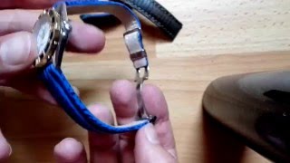 How to change Breitling leather strap