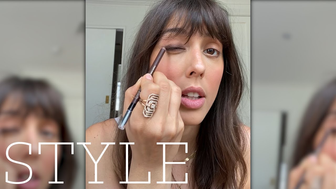 How to do a smoky eye using a pencil with Violette | 