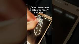 Un FÓSIL que impresionantemente SIGUE cargando el WhatsApp y lo básico teniendo 11 años! 🤯🤔🫨