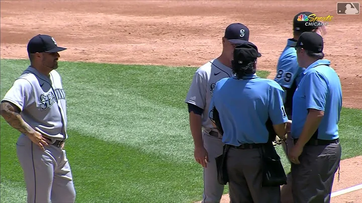 Hector Santiago ejected after glove inspection: 6/...