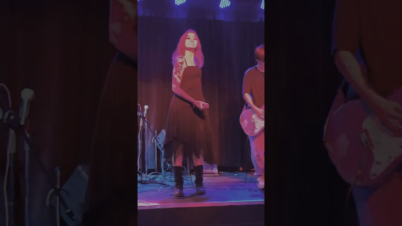 Первый концерт паночки, кто не пришел тот лох 