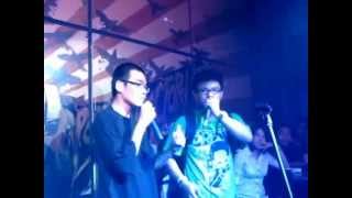 [Live] Người Ngoài Cuộc - Karik ft. Wowy