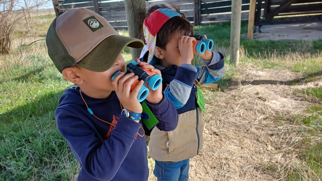 Alumnos de la Esc. Inf. La Encarnación conversando sobre el Proyecto "De la charca a la laguna"