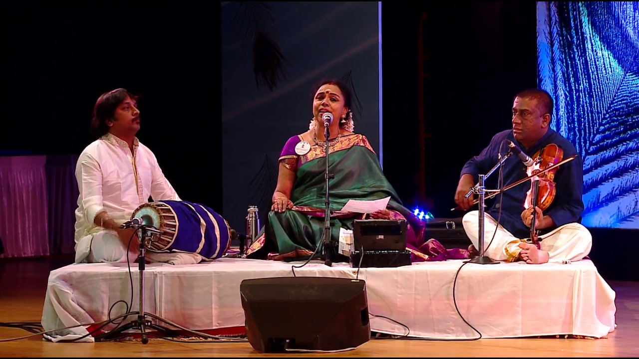 Sudha Ragunathan singing Aadadha Manamum Undo from MGRs movie Mannadhi Mannan   Tribute to MLV amma