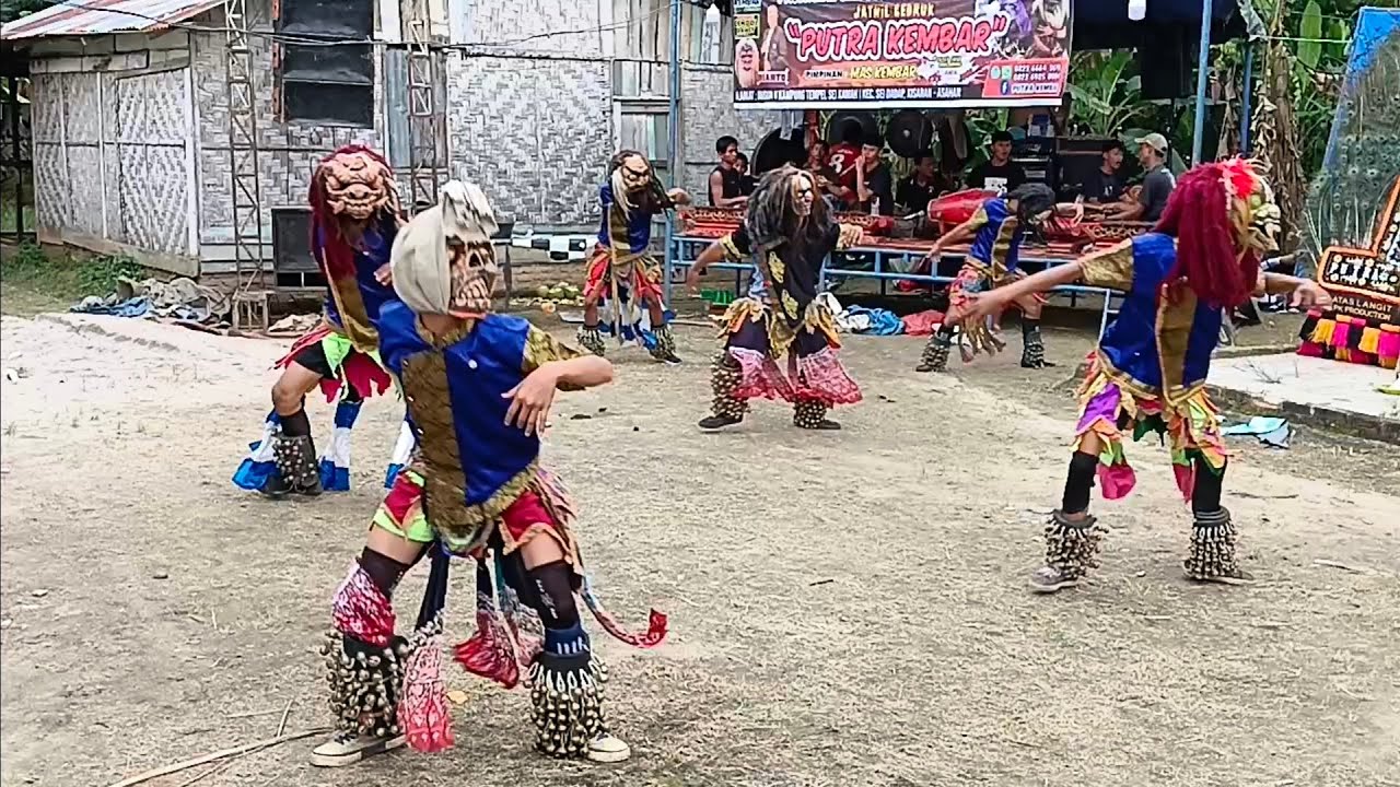 New Samboyo Kiprah Tarian Pasukan Buto Gedruk Putra Kembar Live Hesa Kampis