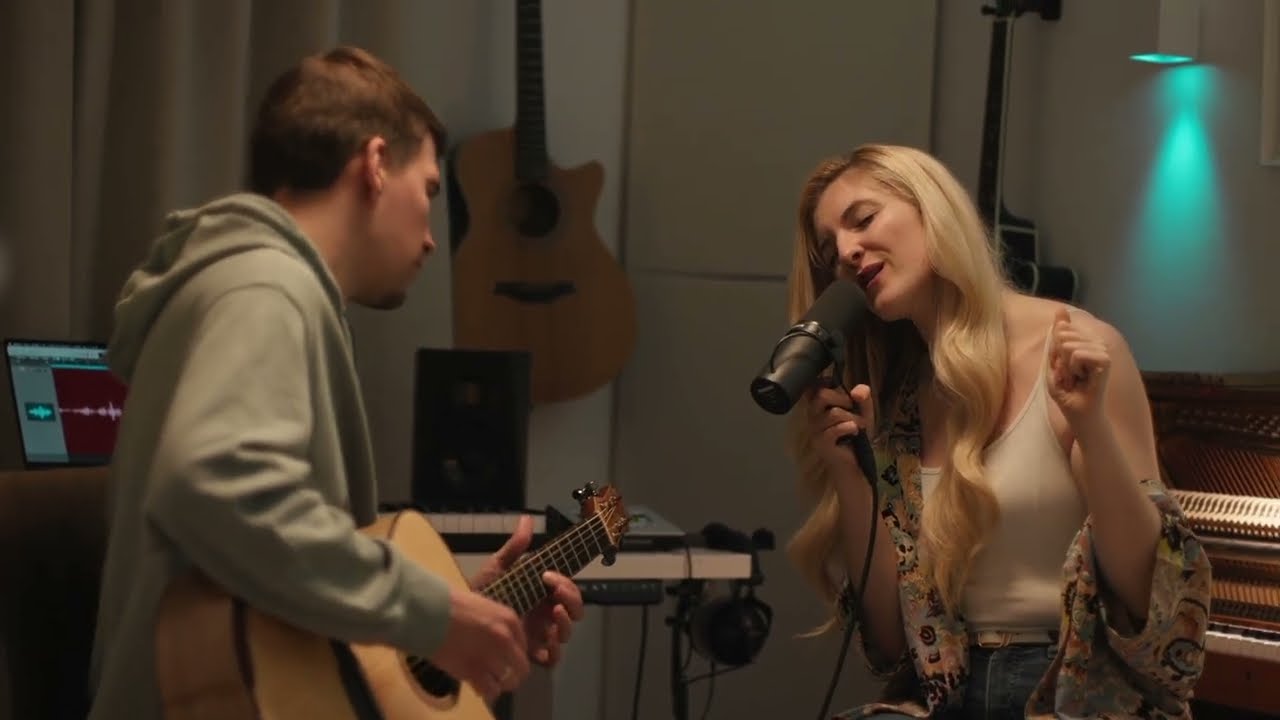 Cyndi Lauper - True Colors (Cover by My Acoustic Jukebox)